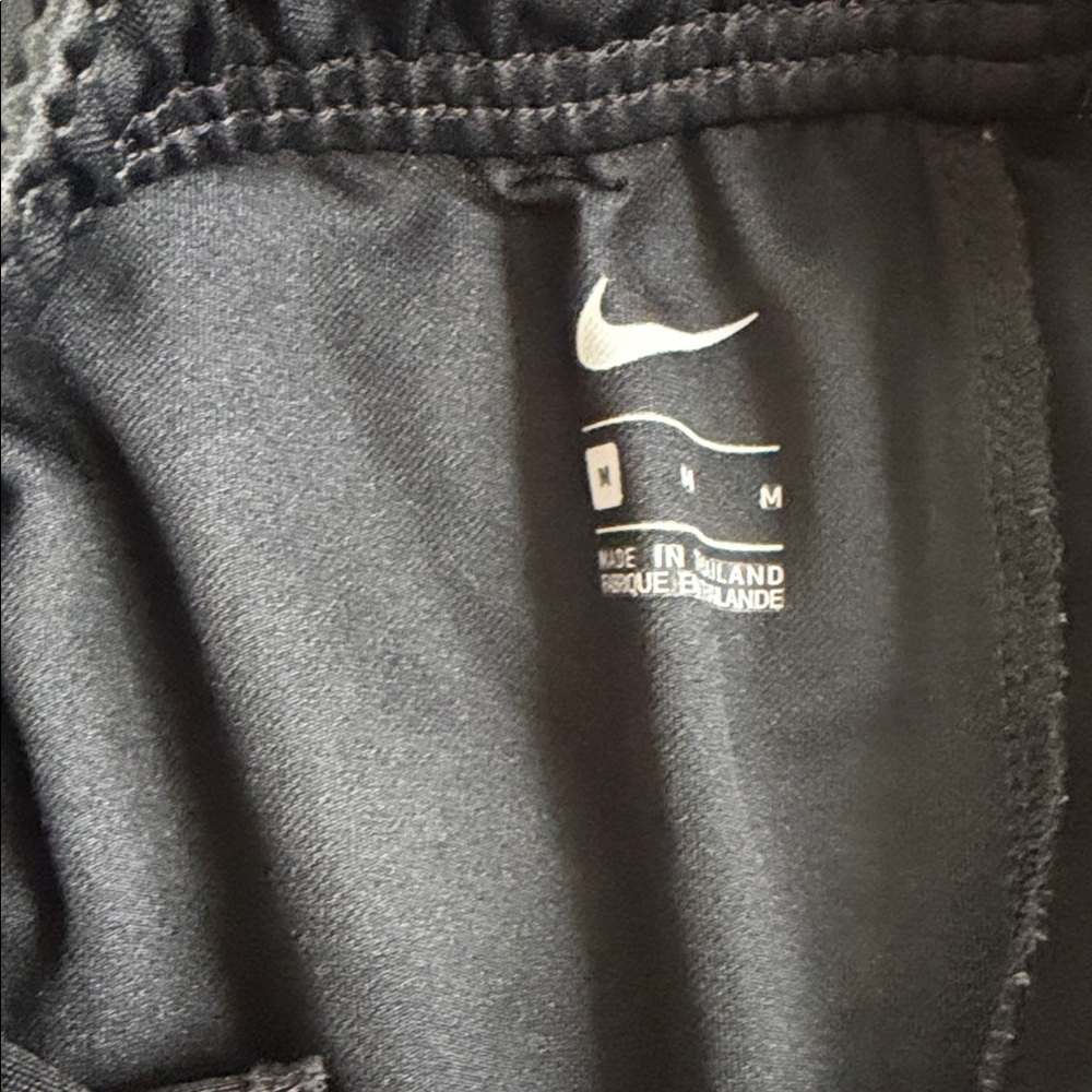 Medium Men’s Nike Pants - Picture 5 of 6